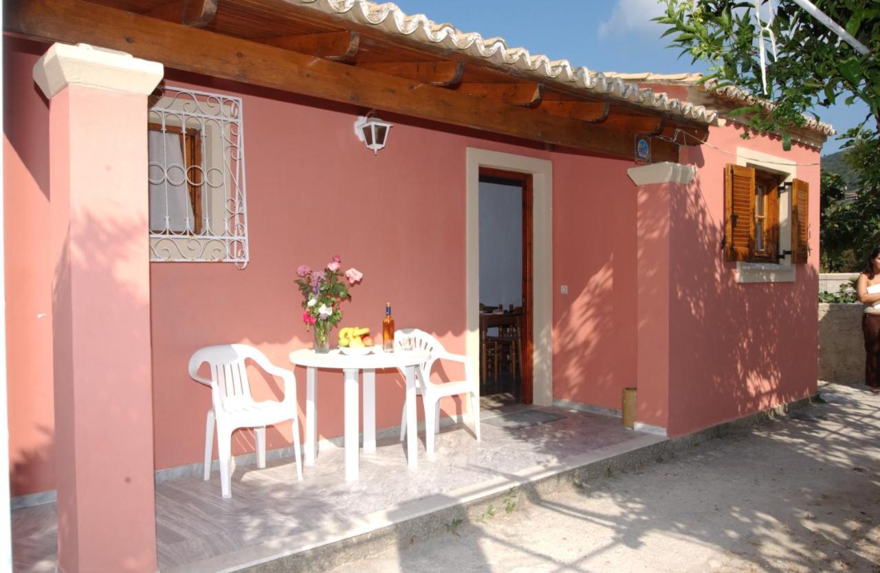 Amalia Cottages Агиос Гордиос Екстериор снимка