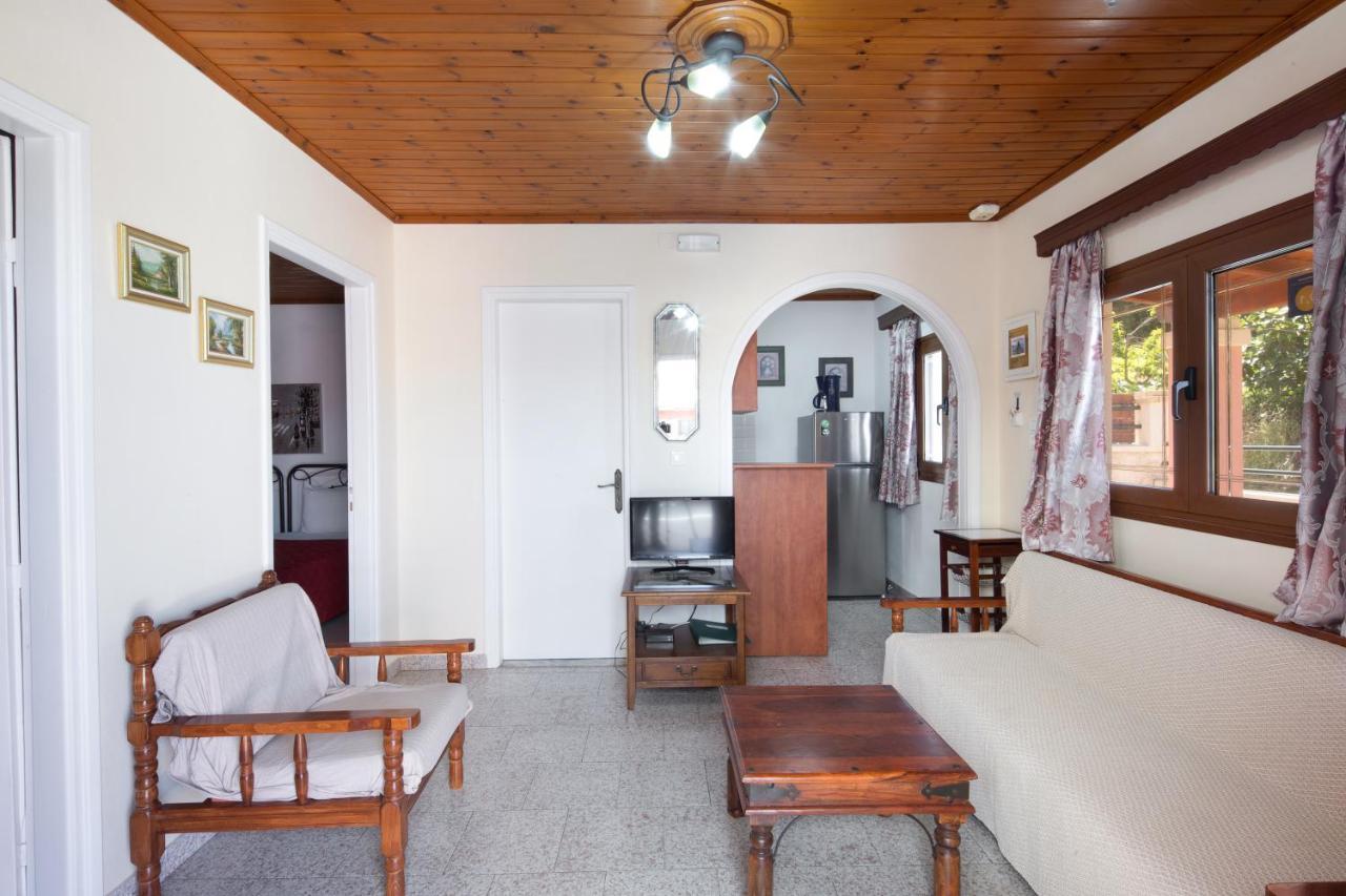 Amalia Cottages Агиос Гордиос Екстериор снимка